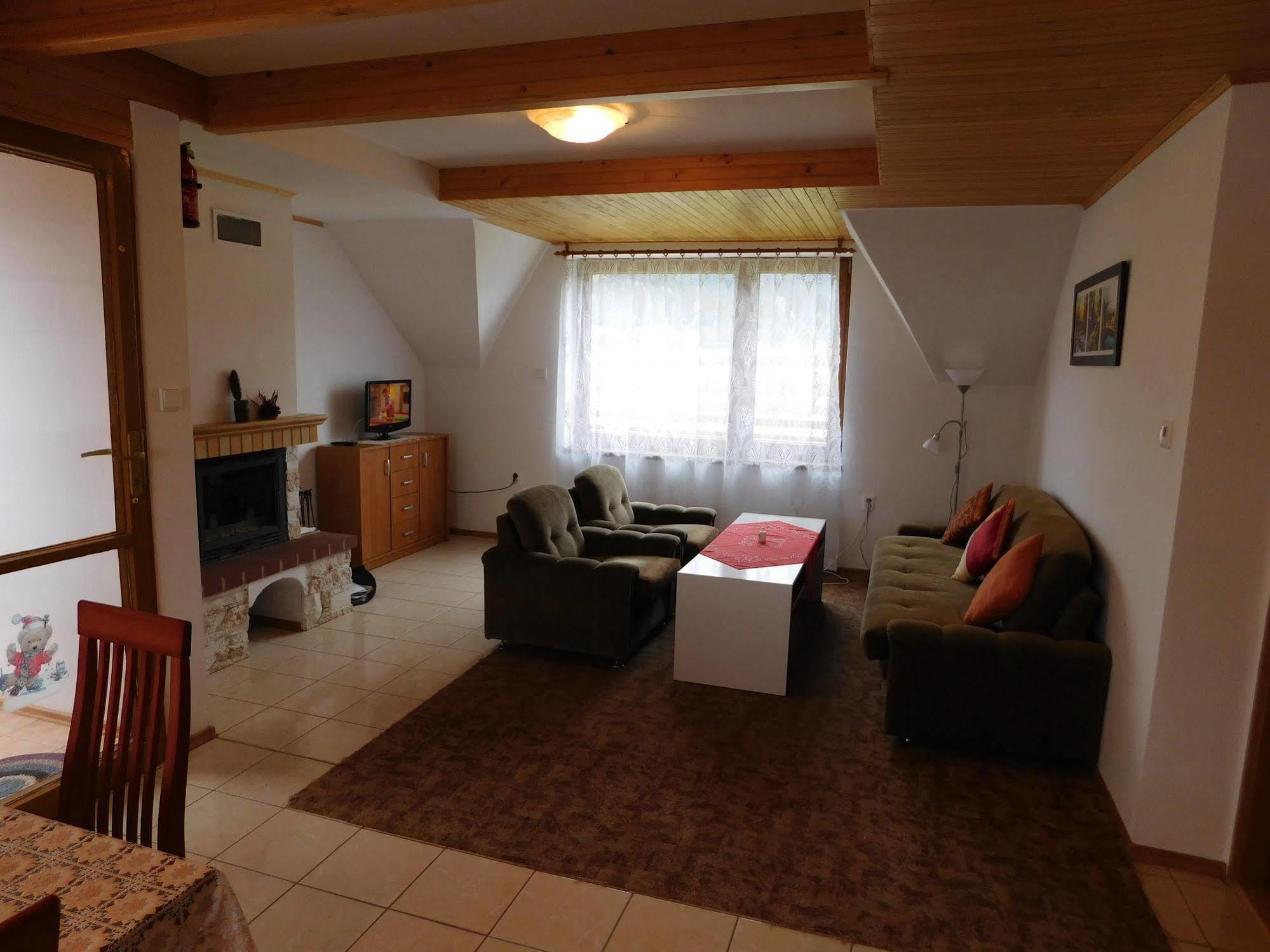 Apartmany Tania Zavazna Poruba ภายนอก รูปภาพ