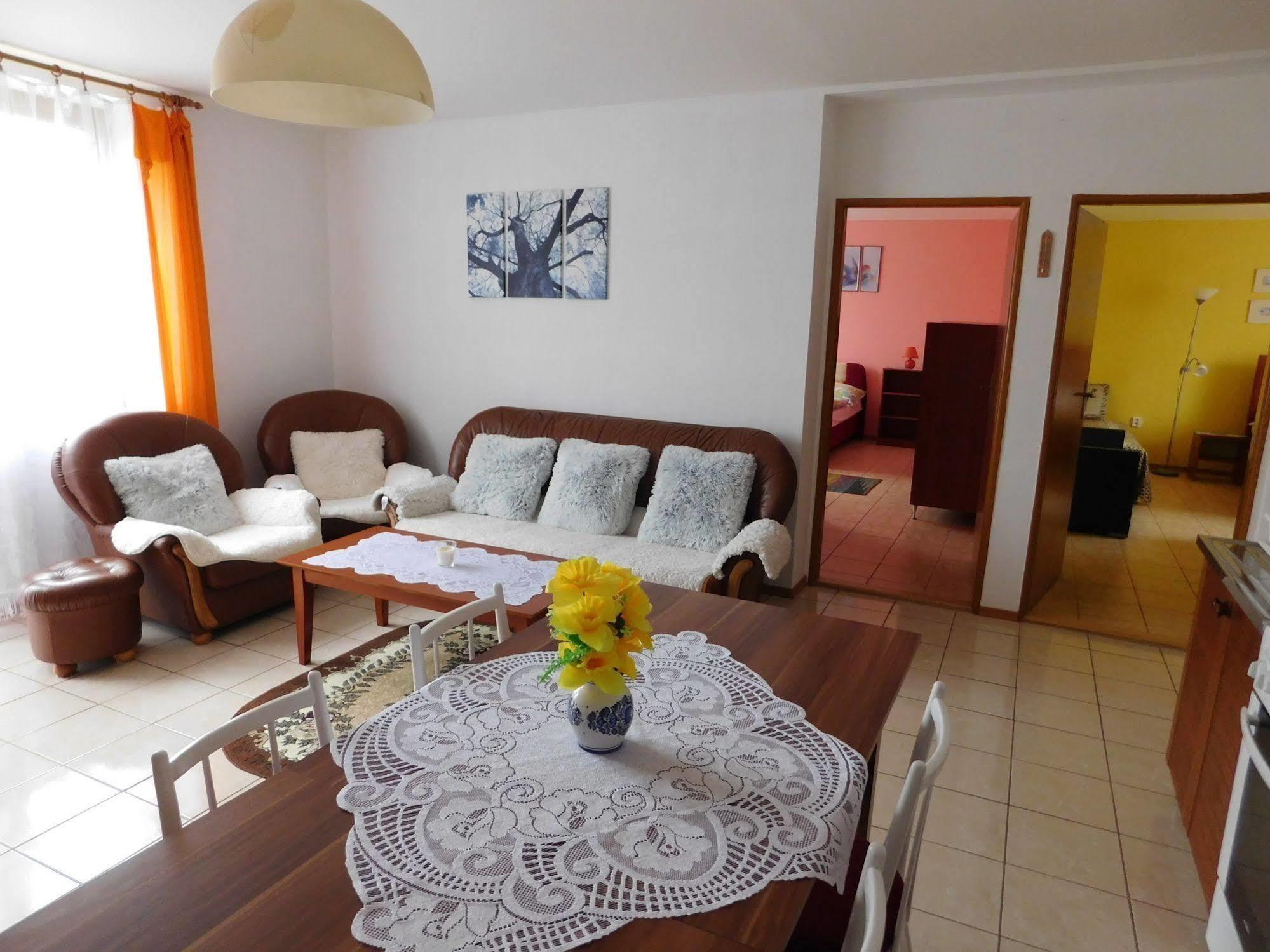 Apartmany Tania Zavazna Poruba ภายนอก รูปภาพ