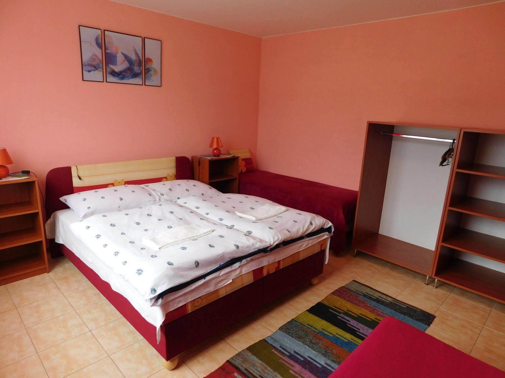 Apartmany Tania Zavazna Poruba ภายนอก รูปภาพ