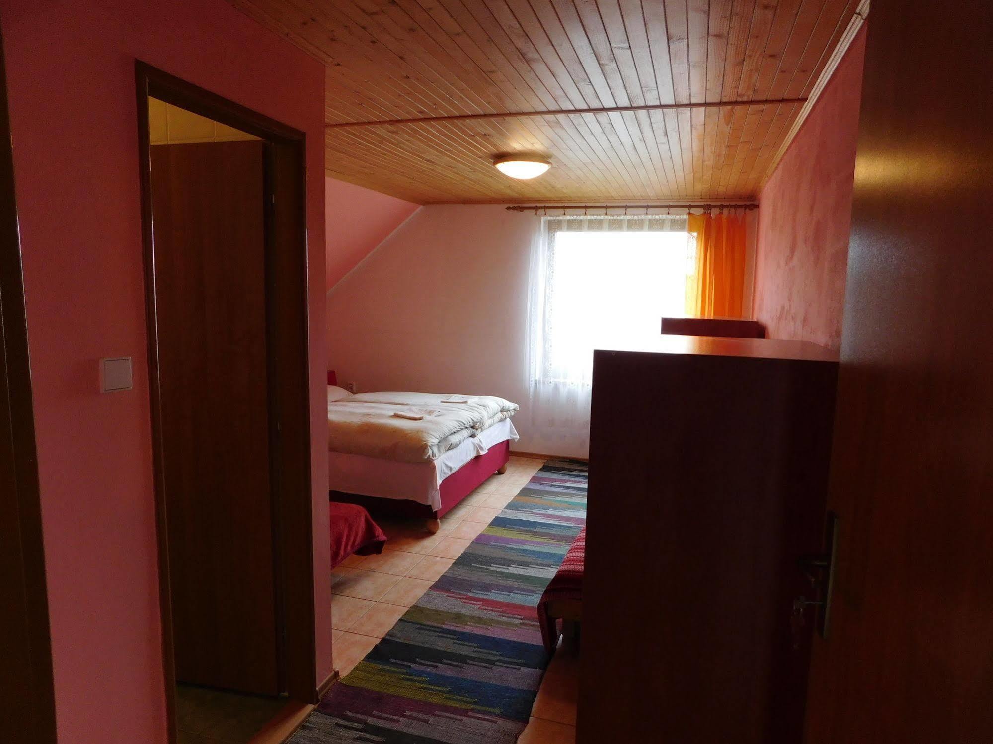 Apartmany Tania Zavazna Poruba ภายนอก รูปภาพ